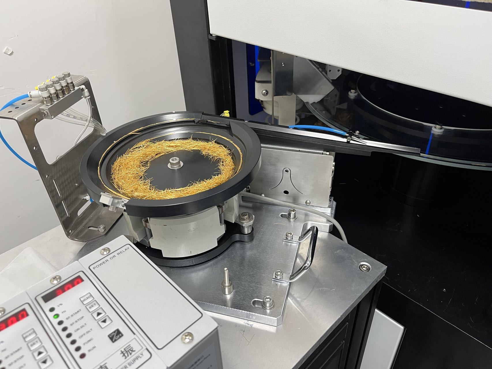 【突破】弘裕電鍍自主研發(fā)“微針電鍍自動(dòng)檢測設(shè)備”投入使用